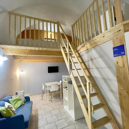 Loft Munira Apartman Nápoly